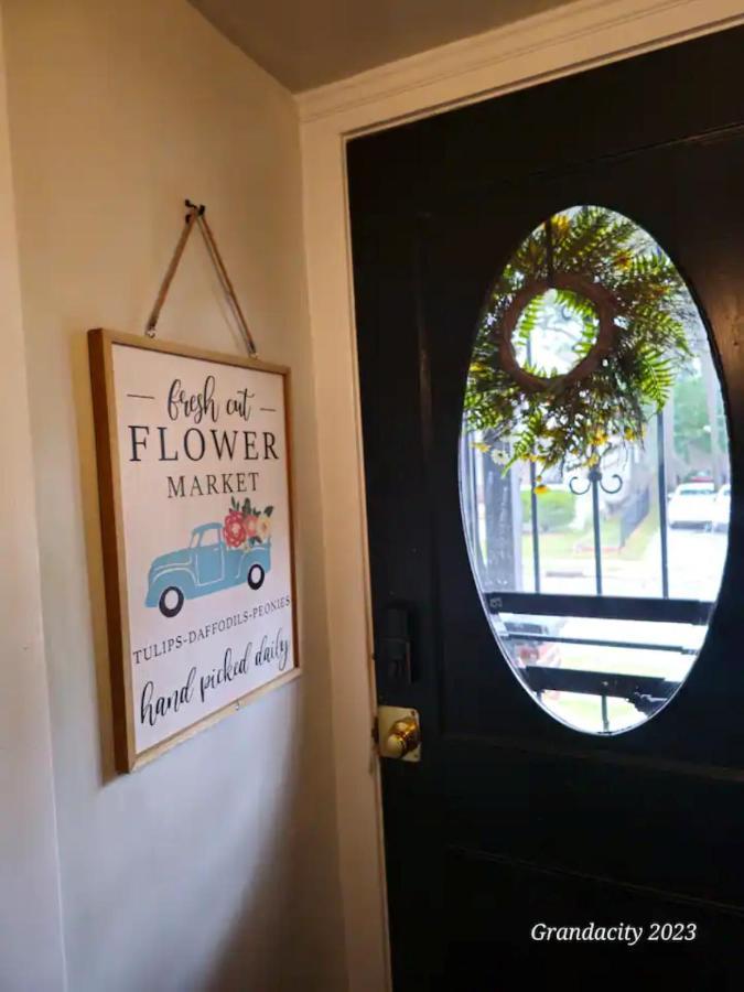 Charming! Near Cle Clinic/Uh/Cwru/Dwntwn W/Porch Villa Cleveland Buitenkant foto