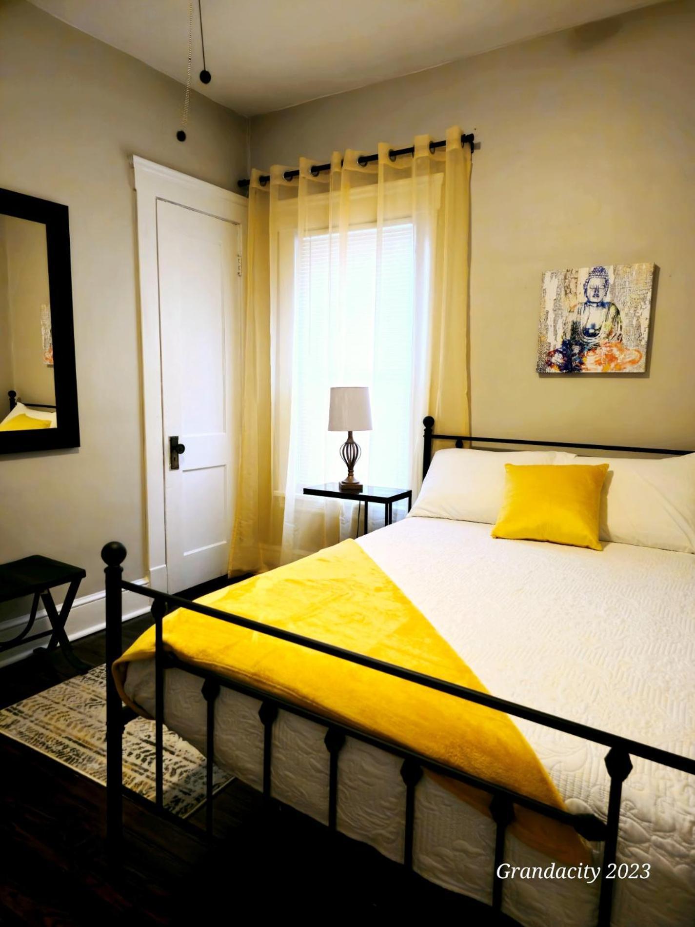Charming! Near Cle Clinic/Uh/Cwru/Dwntwn W/Porch Villa Cleveland Buitenkant foto
