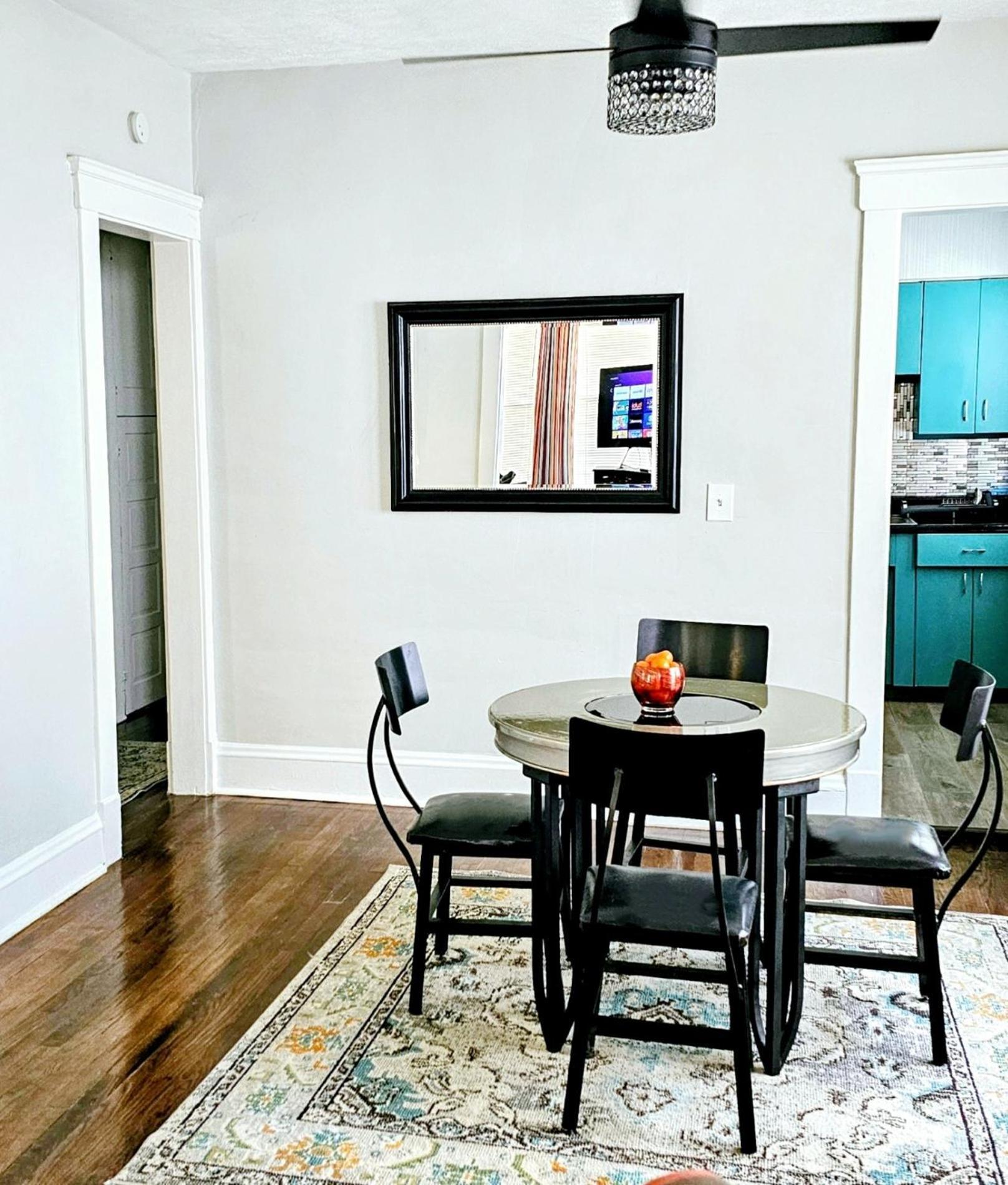 Charming! Near Cle Clinic/Uh/Cwru/Dwntwn W/Porch Villa Cleveland Buitenkant foto